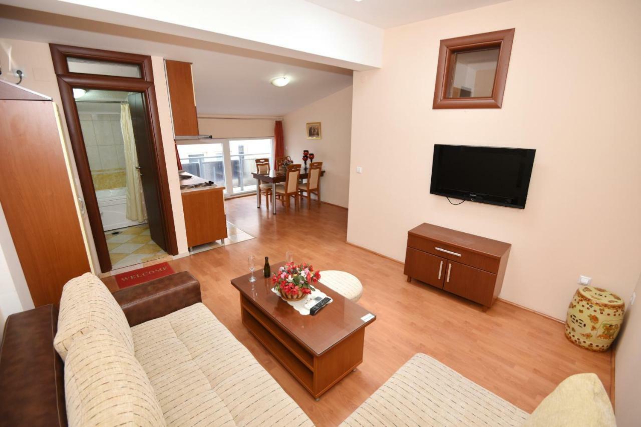 Darni Central Apartments - Bazaar Location With Free Parking Ohrid Exterior foto