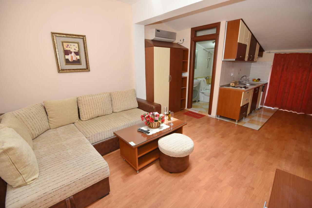 Darni Central Apartments - Bazaar Location With Free Parking Ohrid Exterior foto