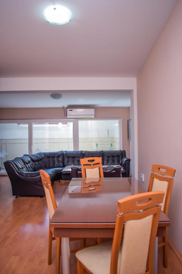 Darni Central Apartments - Bazaar Location With Free Parking Ohrid Exterior foto